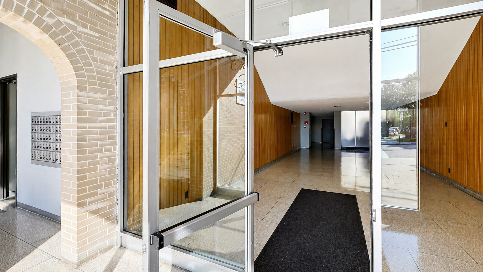 Chiswick Lobby Slide 2